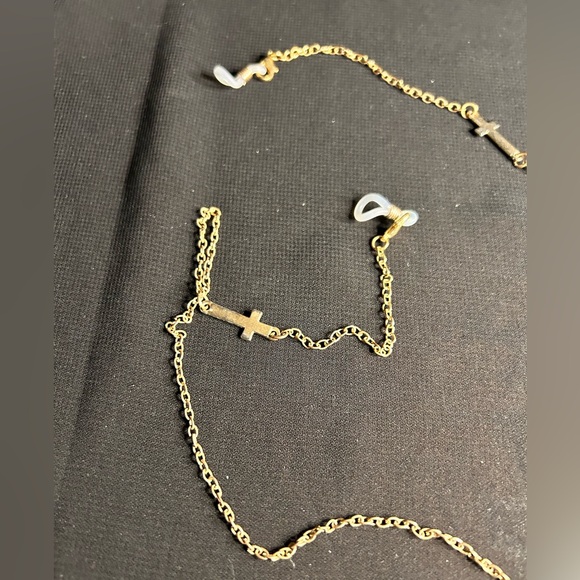 Gold tone metal Cross eyeglass chain. Unbranded - Picture 4 of 5
